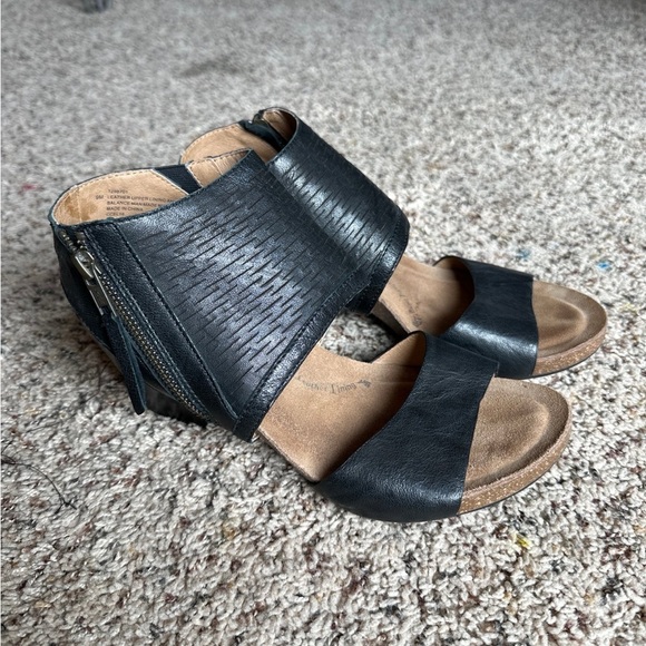 Sofft Milan Sandals - Picture 1 of 5
